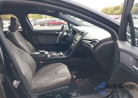 2017 Ford Fusion Sport z USA, uszkodzony, nr VIN 3FA6P0VPXHR178317